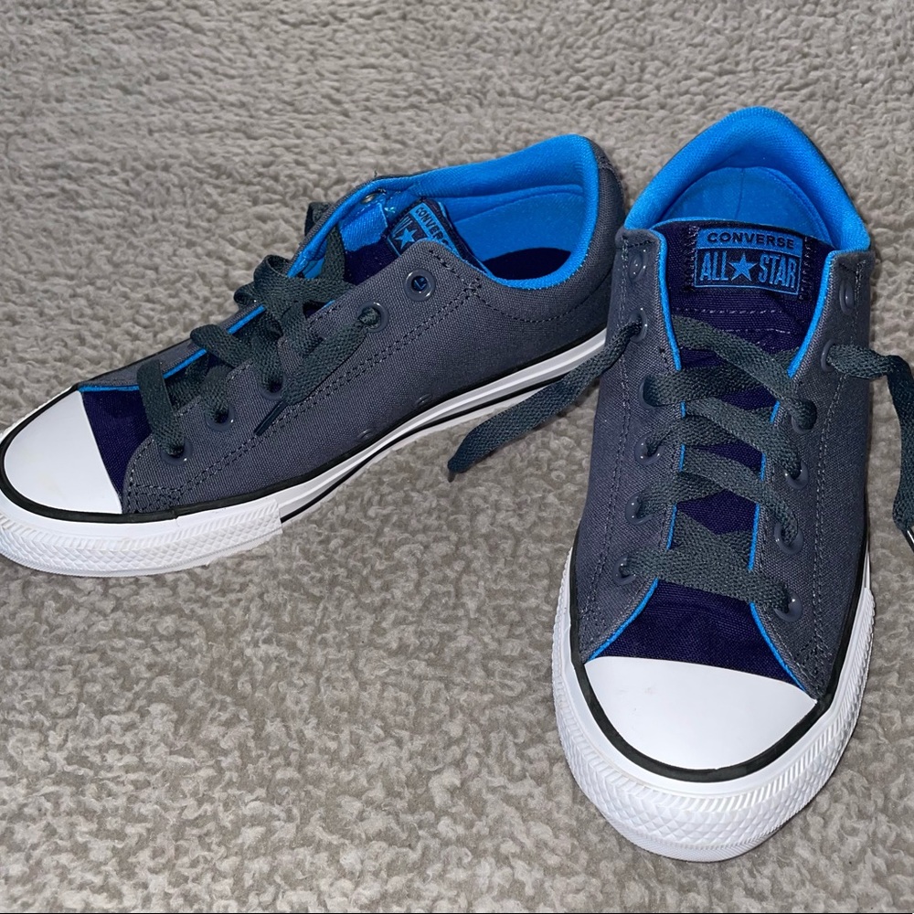 Converse Boys Shoes Size 6